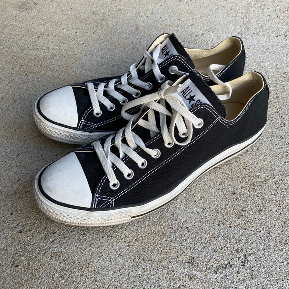 Black Converse low tops - Picture 3 of 6